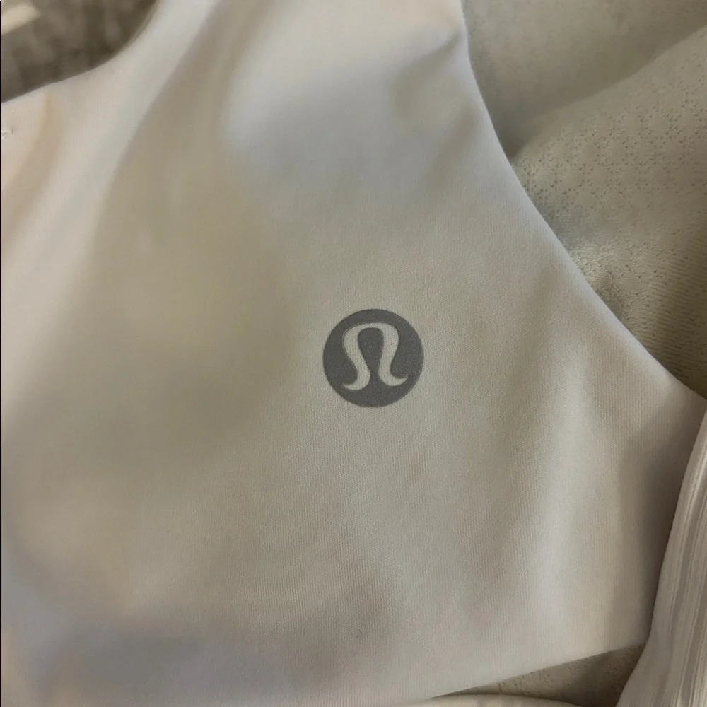 Lululemon High Neck Train Bra ~ White ~ Size 6